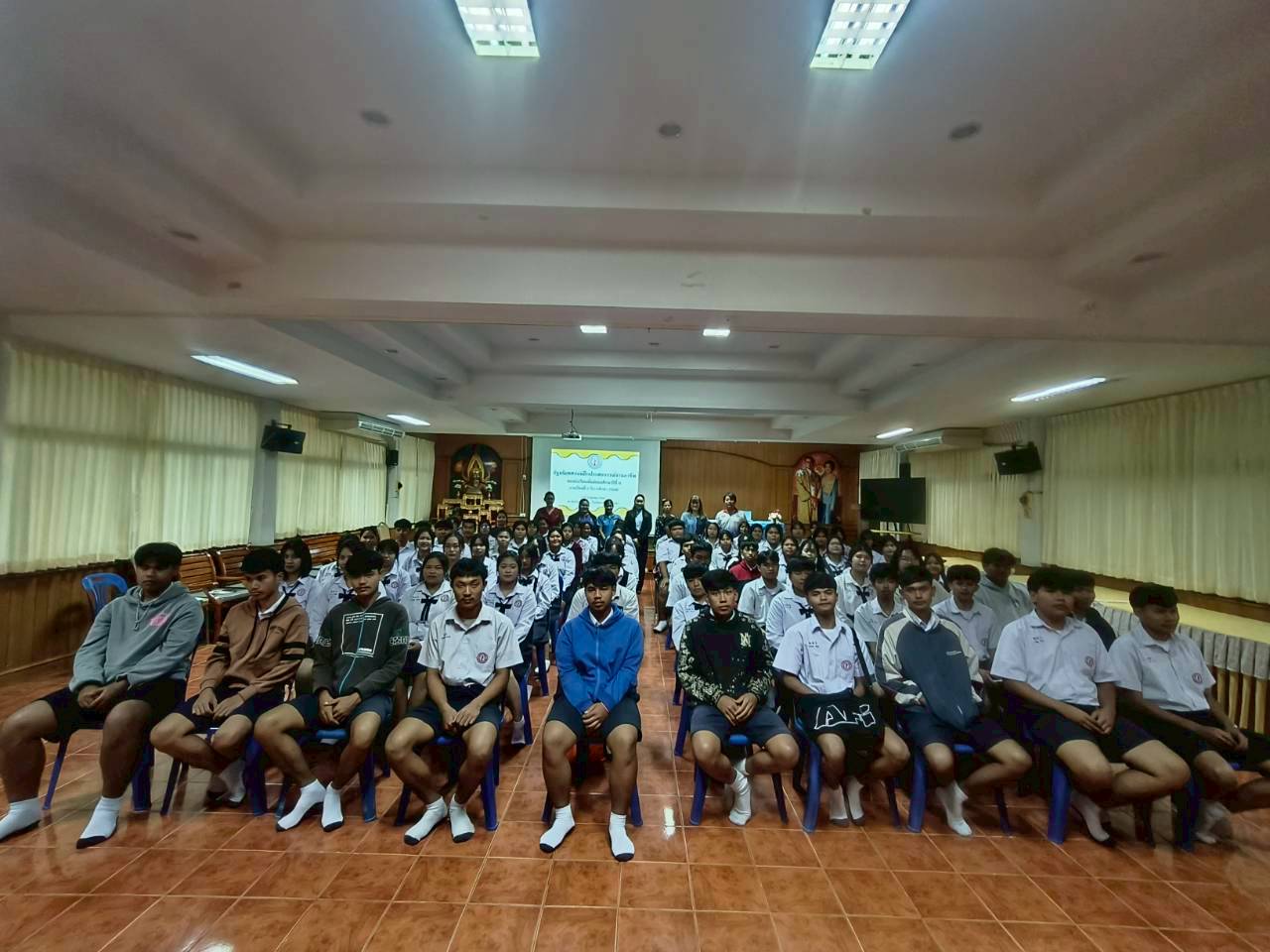 LINE_ALBUM_pthmnithes kxn fuk m.6_68_251111_1.jpg